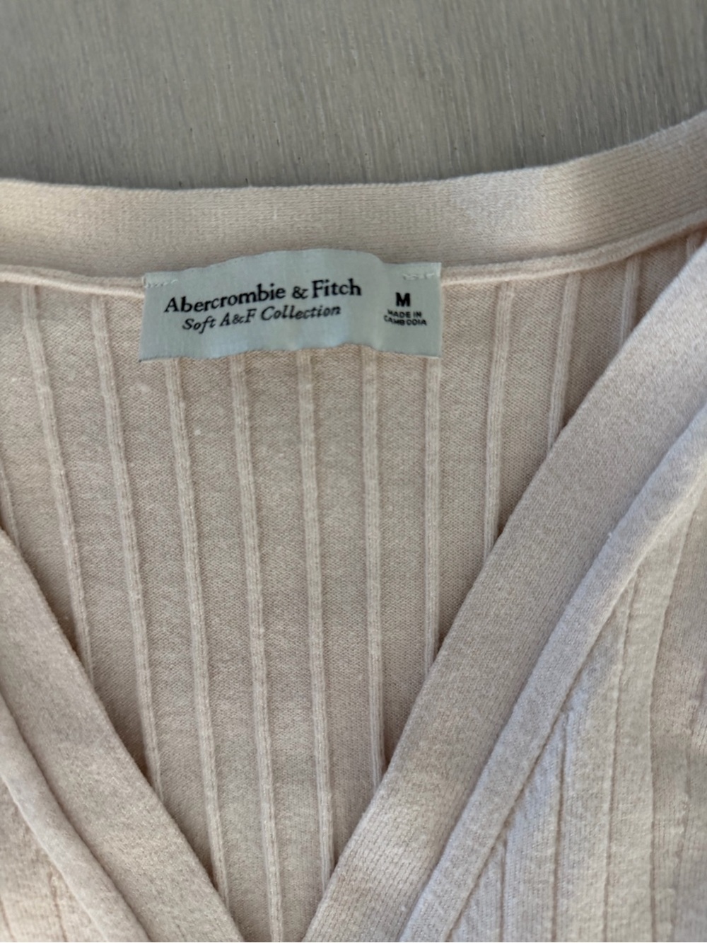 Abercrombie & Fitch Ivory Ribbed V-Neck Button Cardigan - Picture 3 of 5